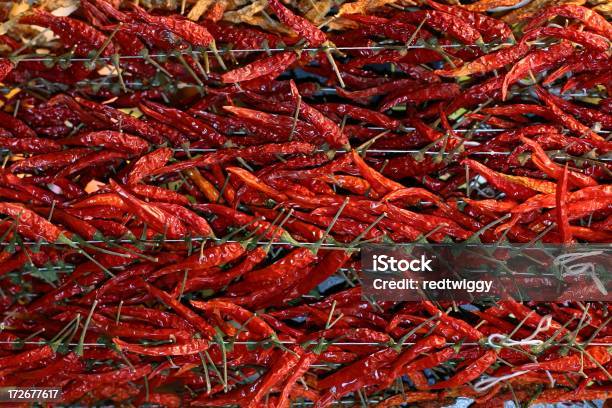 Hanging Pfeffer Stockfoto und mehr Bilder von Abstrakt - Abstrakt, Ausgedörrt, Bauernmarkt