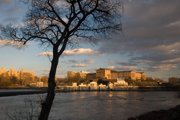 istock Winter ligths over Schuylkill River 172677626