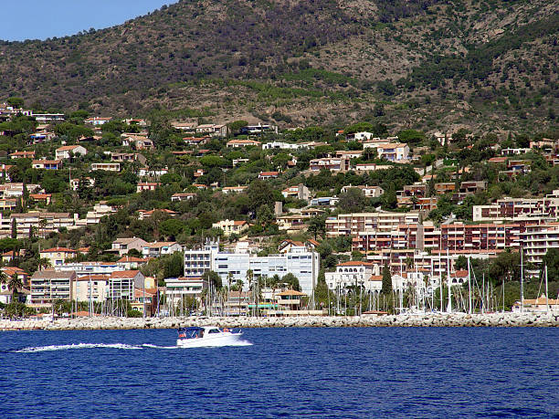 istock Hillside Town on French Riviera 172678040
