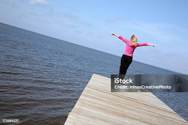 Photo libre de droit de Volantnbsp banque d'images et plus d'images libres de droit de Admirer le paysage - Admirer le paysage, Adulte, Adulte d'âge mûr