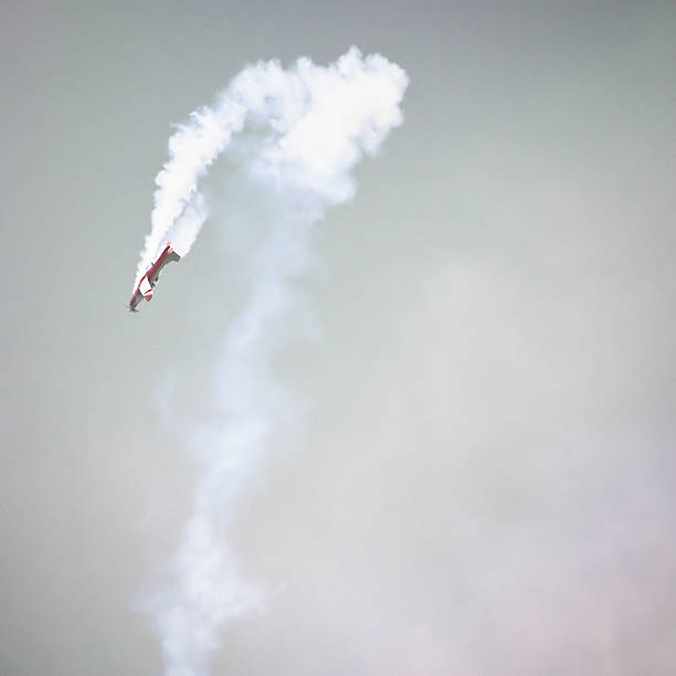 지연된 propellor 버즘 - stunt stunt plane airplane small 뉴스 사진 이미지