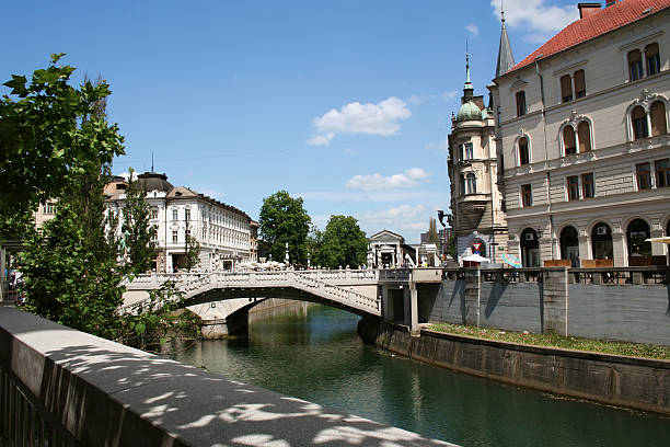 istock Tromostovje Ljubljana 172686265