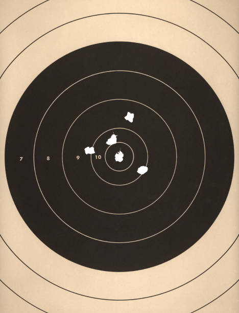 과녁 운영기준 - bullet hole target target shooting bulls eye 뉴스 사진 이미지