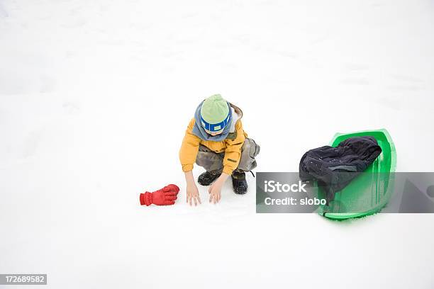 遊ぶ子供雪 - アメリカ合衆国のストックフォトや画像を多数ご用意 - アメリカ合衆国, スポーツ, トレーニンググローブ