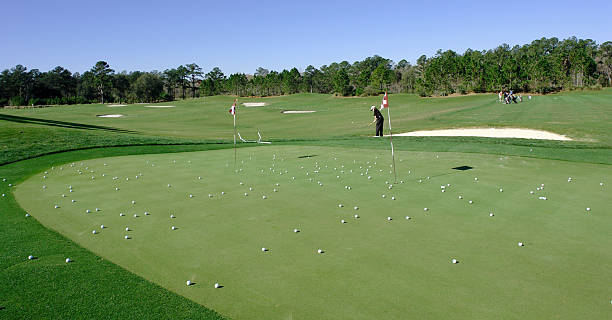 istock Golf Putting Green Youth Sports 172689981