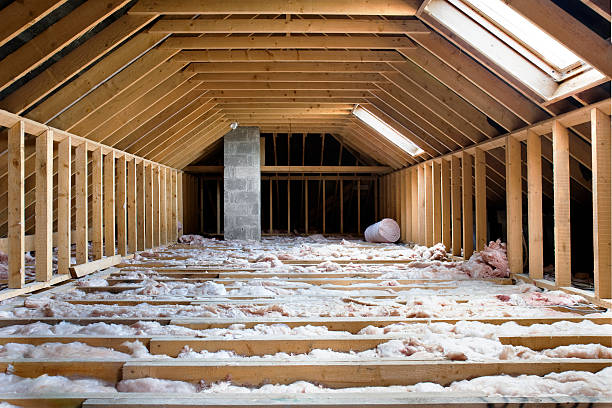 dachgeschoß - insulation roof attic home improvement stock-fotos und bilder