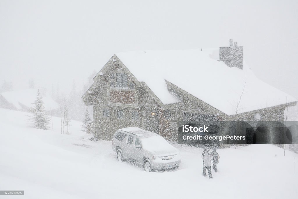 Tormenta de nieve - Foto de stock de Montana libre de derechos