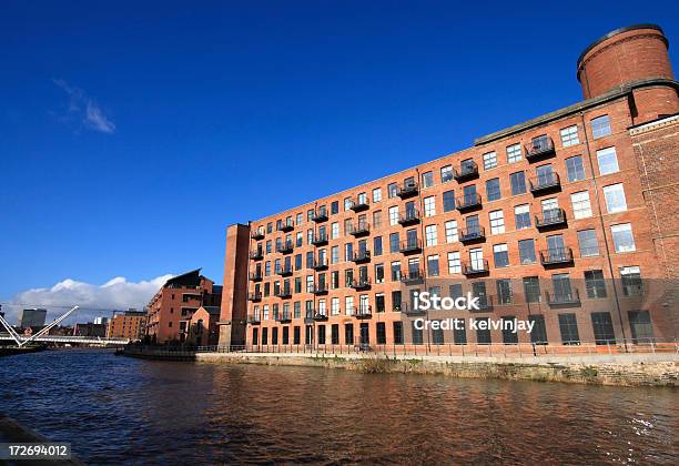 Riverside Appartamenti - Fotografie stock e altre immagini di Città - Città, Leeds, Acqua