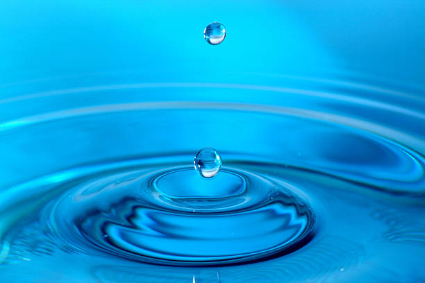 水シリーズ - ripple concentric wave water ストックフォトと画像