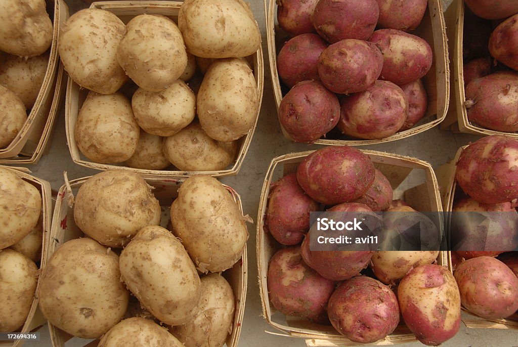 Patate al mercato - Foto stock royalty-free di Patata Russet