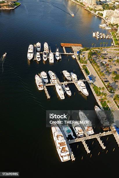 Al Canal Intracoastal Waterway De Fort Lauderdale Foto de stock y más banco de imágenes de Agua - Agua, Aire libre, Amarrado