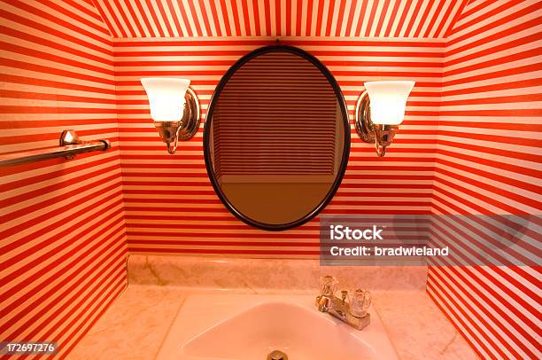 Gewagte Badezimmer Stockfoto und mehr Bilder von Schminkzimmer - Schminkzimmer, Abstrakt, Architektonisches Detail