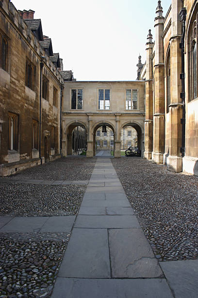 istock Mews courtyard and thoroughfare 172699369