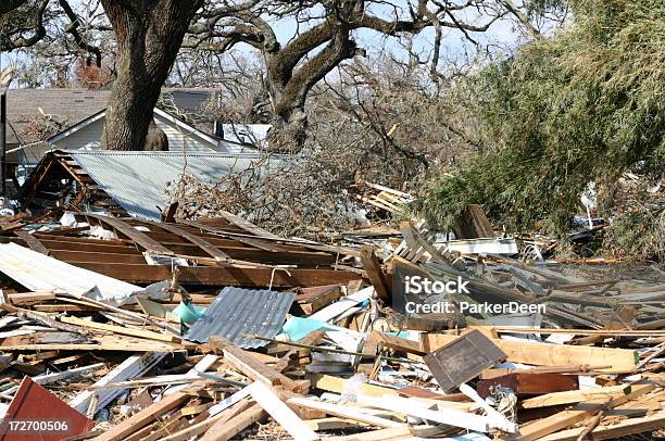 Furacão Katrina Telhado - Fotografias de stock e mais imagens de Furacão Katrina - Furacão Katrina, Mississippi, Acidentes e Desastres
