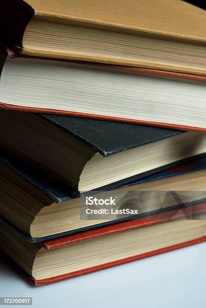 Alte Bücher Stockfoto und mehr Bilder von Altertümlich - Altertümlich, Bildung, Blau