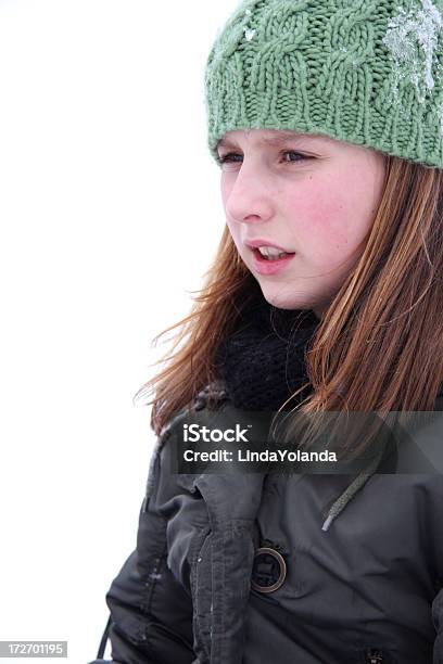 Joven Adolescente En Invierno Foto de stock y más banco de imágenes de 14-15 años - 14-15 años, Abrigo, Abrigo de invierno