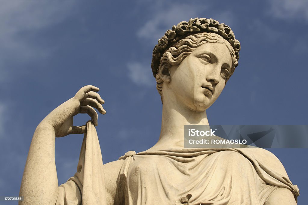 Neo-clásico escultura de las mujeres, Roma, Italia - Foto de stock de Adulto libre de derechos