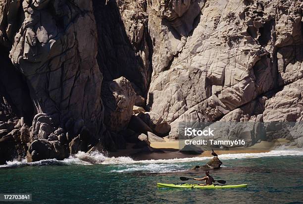 Photo libre de droit de Kayakiste banque d'images et plus d'images libres de droit de Land's End - Land's End, Kayak - Sport, Mer de Cortès