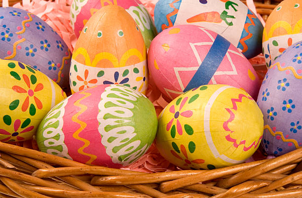 bunte easter eggs - papiermache stock-fotos und bilder