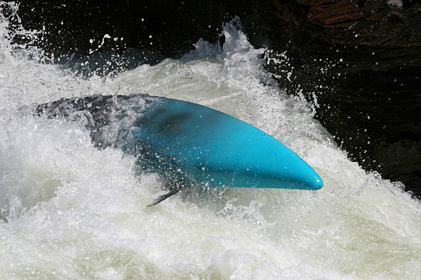 단단함 보트타기 - white water atlanta kayak rapid kayaking 뉴스 사진 이미지
