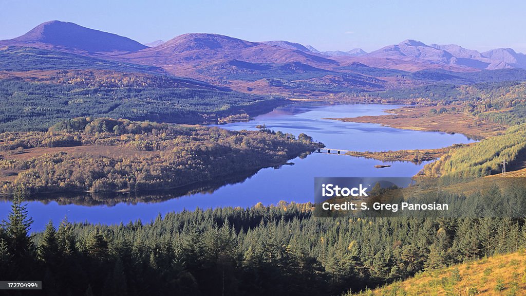 Loch Garry - Foto de stock de Agua libre de derechos
