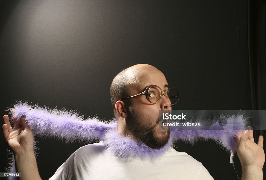 Púrpura Boa hombre - Foto de stock de Bufanda de plumas libre de derechos