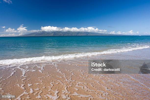 Isla Distantes Foto de stock y más banco de imágenes de Agua - Agua, Arena, Azul