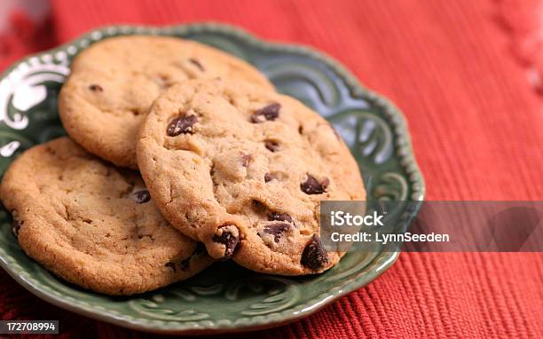 Chocolate Chip Cookies Stockfoto und mehr Bilder von Backen - Backen, Braun, Chocolate Chip