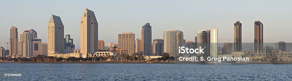 Edificios de la ciudad de San Diego - Foto de stock de Agua libre de derechos