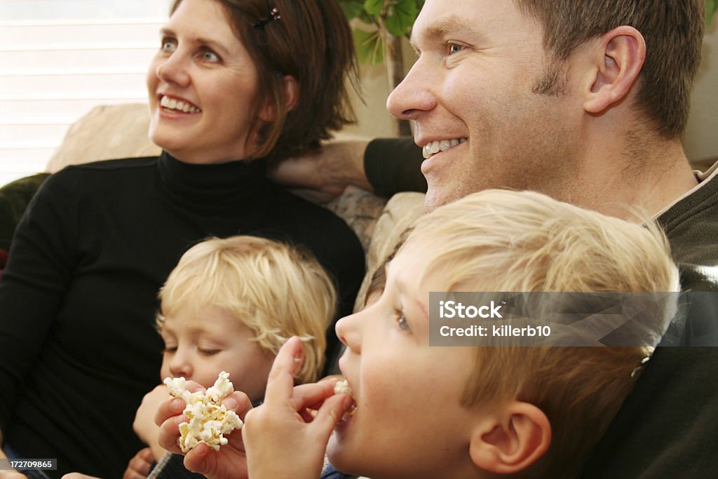 Sorrindo família - Foto de stock de 12-17 meses royalty-free