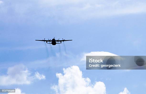 Avião Militar De Transporte - Fotografias de stock e mais imagens de Avião - Avião, Exército Americano, Silhueta