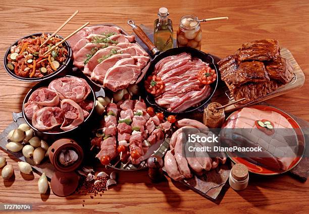 Tagli Di Carne Di Maiale - Fotografie stock e altre immagini di Aglio - Alliacee - Aglio - Alliacee, Bacchette cinesi, Braciola