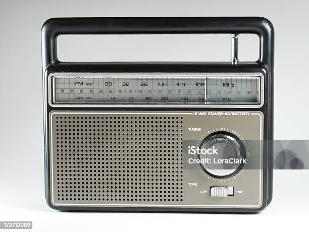 Tragbare Alten Radio Stockfoto und mehr Bilder von Radiogerät - Radiogerät, Alt, Altertümlich