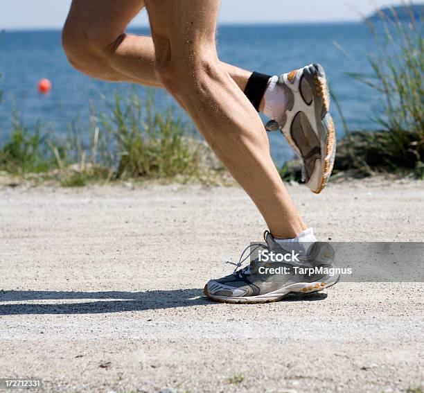 Foto de Maratona e mais fotos de stock de Sapato - Sapato, Correr, Fazer Cooper