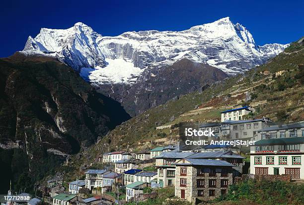 Photo libre de droit de Le Népal Au Cœur De Lhimalaya banque d'images et plus d'images libres de droit de Alpinisme - Alpinisme, Asie, Bazar de Namche
