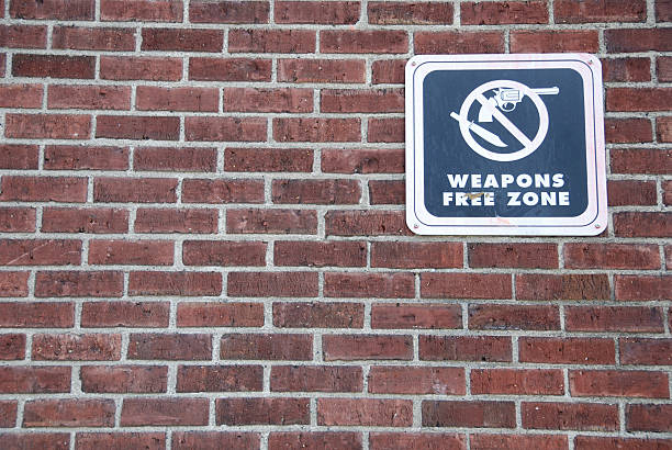 оружия зон в начальной школы - gun free zone sign стоковые фото и изображения