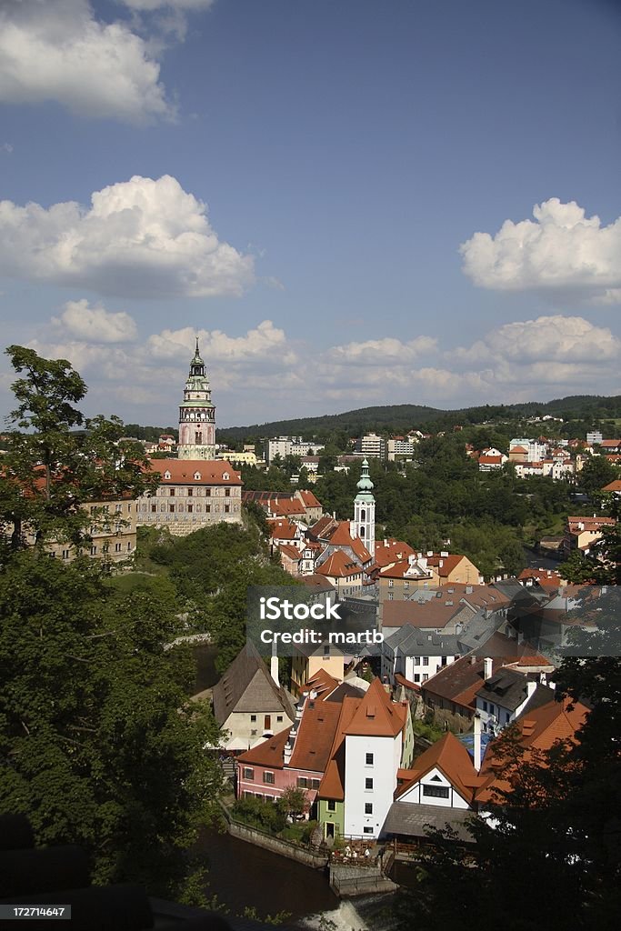 Vista città di Cesky Krumlov - Foto stock royalty-free di Abbaino