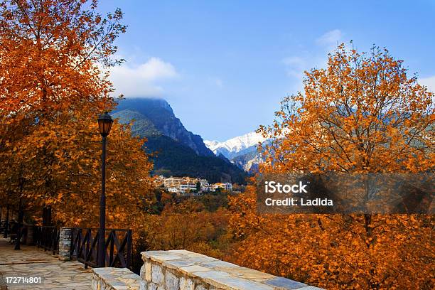 Monte Olympus Grecia - Fotografie stock e altre immagini di Albero - Albero, Ambientazione esterna, Autunno