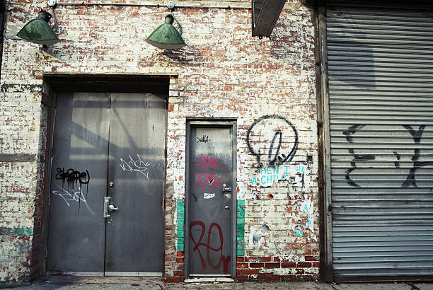 istock Grunge entrance 172714855