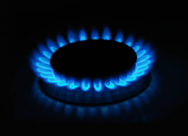 газовая печь flame - flame gas natural gas blue стоковые фото и изображения