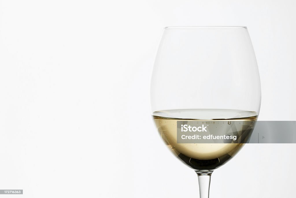 Vino blanco con espacio de copia - Foto de stock de Bebida alcohólica libre de derechos