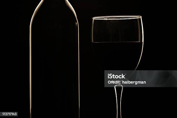 Foto de Silhueta e mais fotos de stock de Vinho - Vinho, Pinot Grigio - vinho, Copo