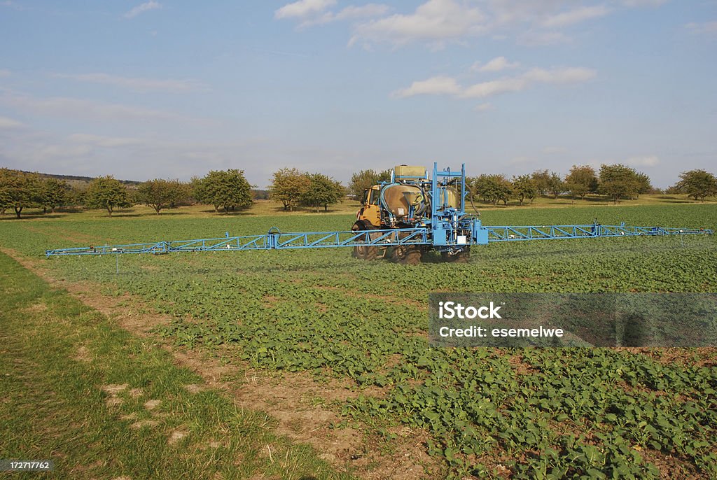 Étaler pesticides - Photo de Agriculture libre de droits