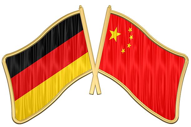 germania bandiera della cina amicizia pin - travel locations europe china beijing foto e immagini stock