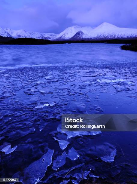 Foto de Amanhecer Em Rannoch Moor e mais fotos de stock de Azul - Azul, Beleza, Beleza natural - Natureza