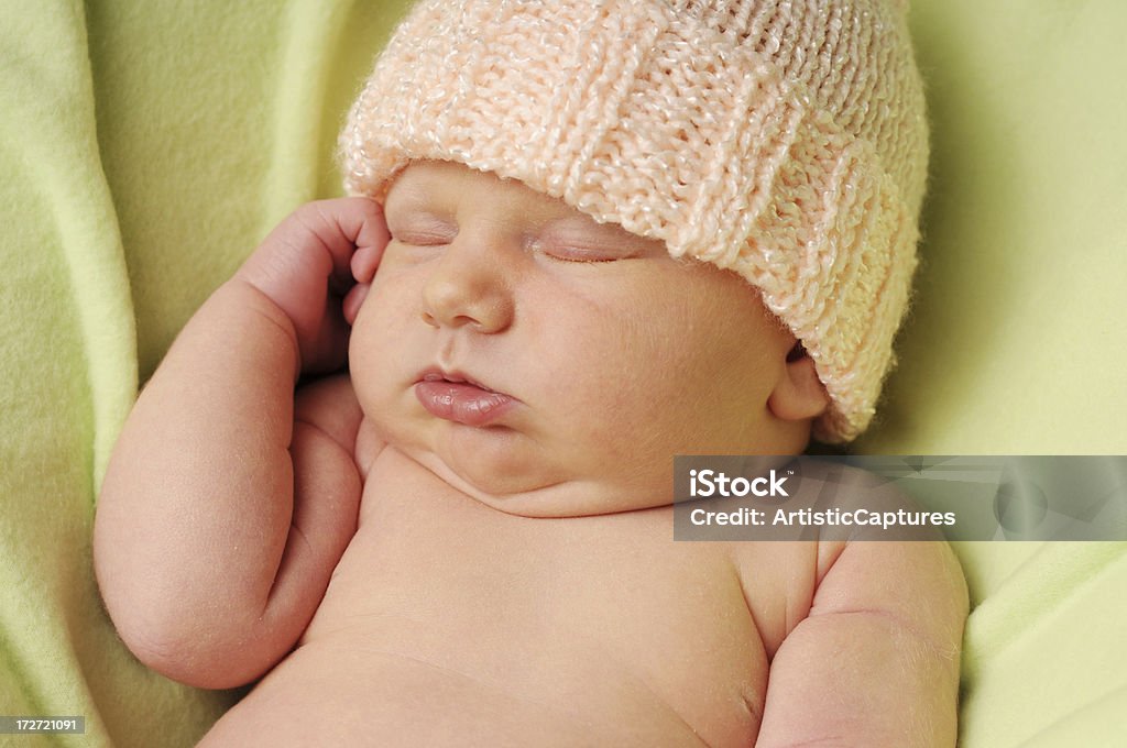 Tranquilo recién nacido - Foto de stock de 0-11 meses libre de derechos