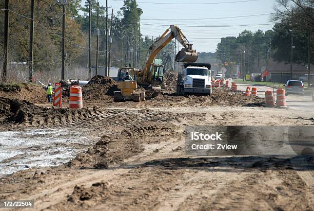 Wczesnym Etapie Drogi Construction Wykopów - zdjęcia stockowe i więcej obrazów Stan Teksas - Stan Teksas, Budowa dróg, Przemysł budowlany