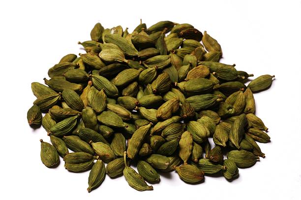 istock Green Cardamom Pods 172722757