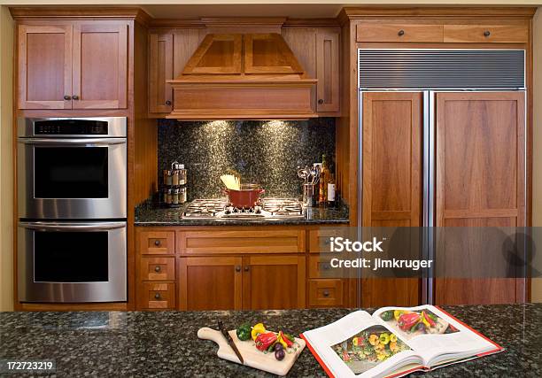 Cocina Gourmet Foto de stock y más banco de imágenes de Ampliación de casa - Ampliación de casa, Arquitectura, Bricolaje