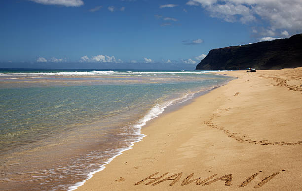 spiaggia di polihale xxl - polihale beach beach car na pali coast foto e immagini stock